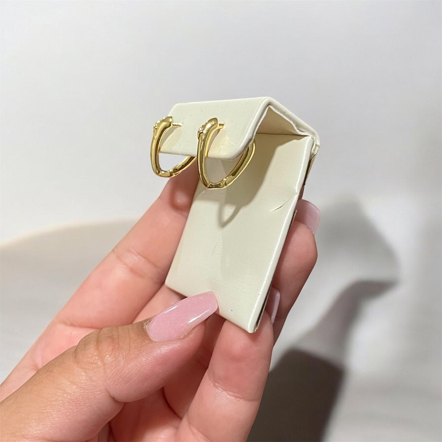 V Shape Hoops Plain - Perfect for Any Occasion