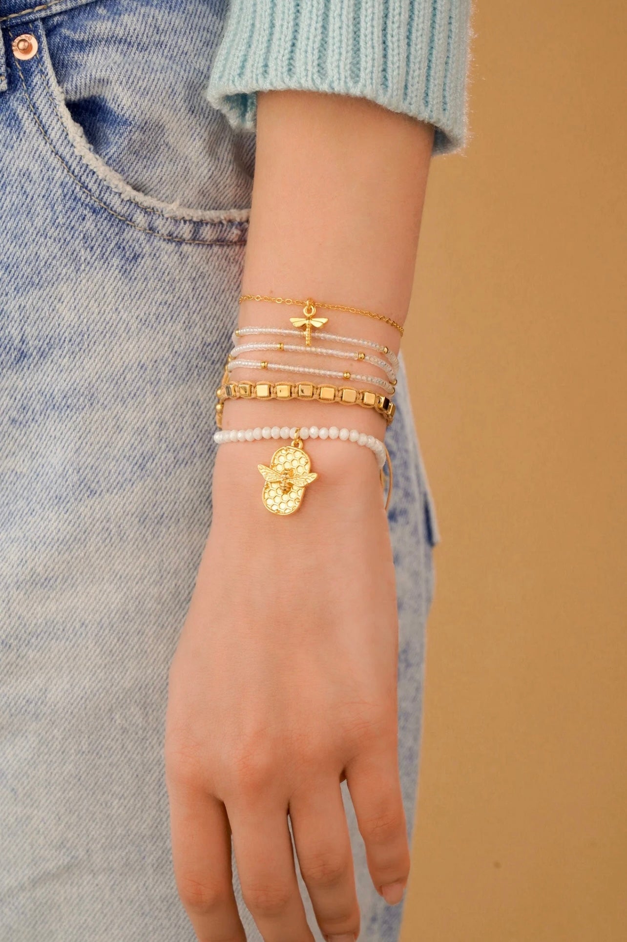 Set of 6 bracelets