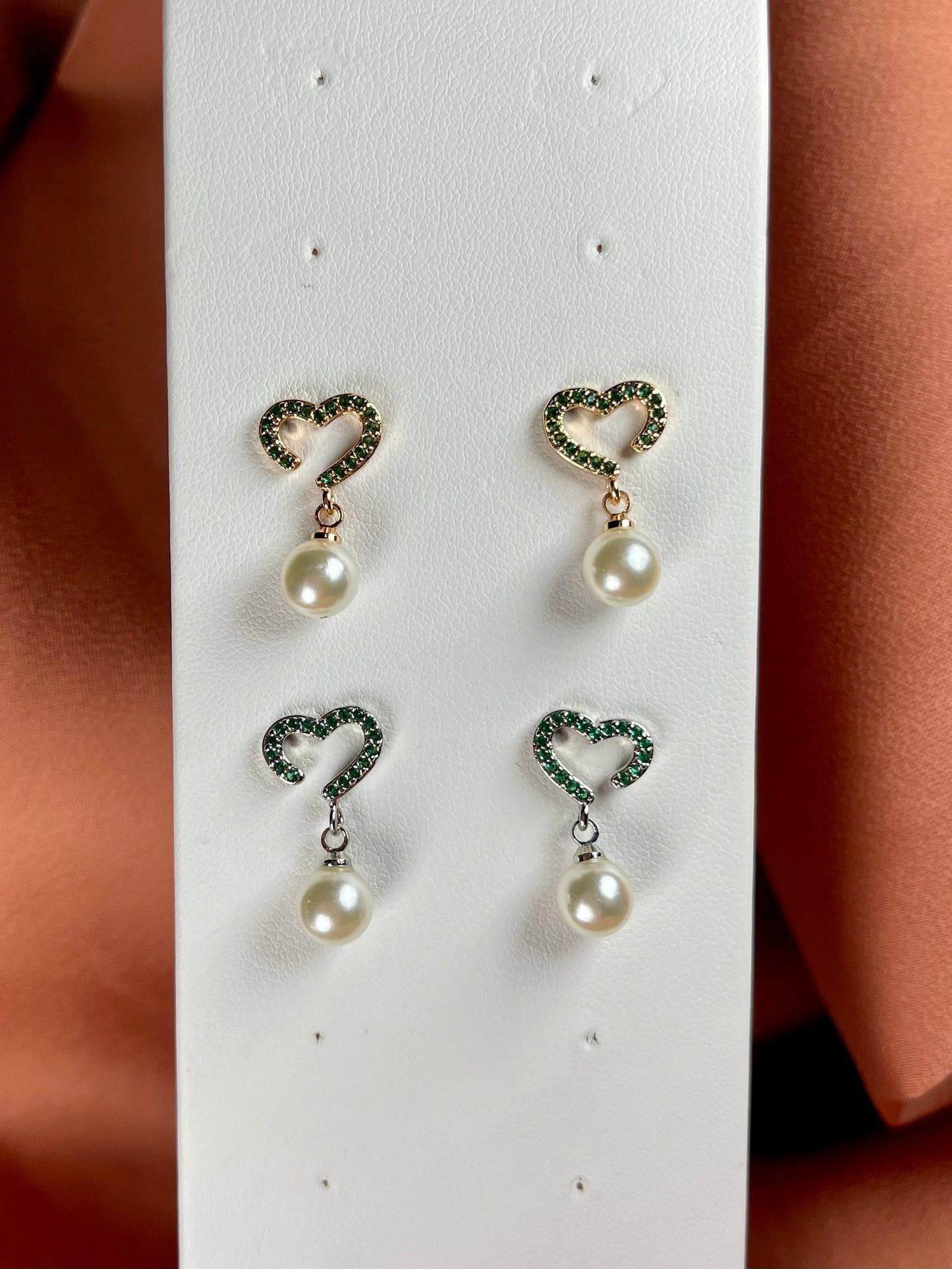 Heart with pearl earrings