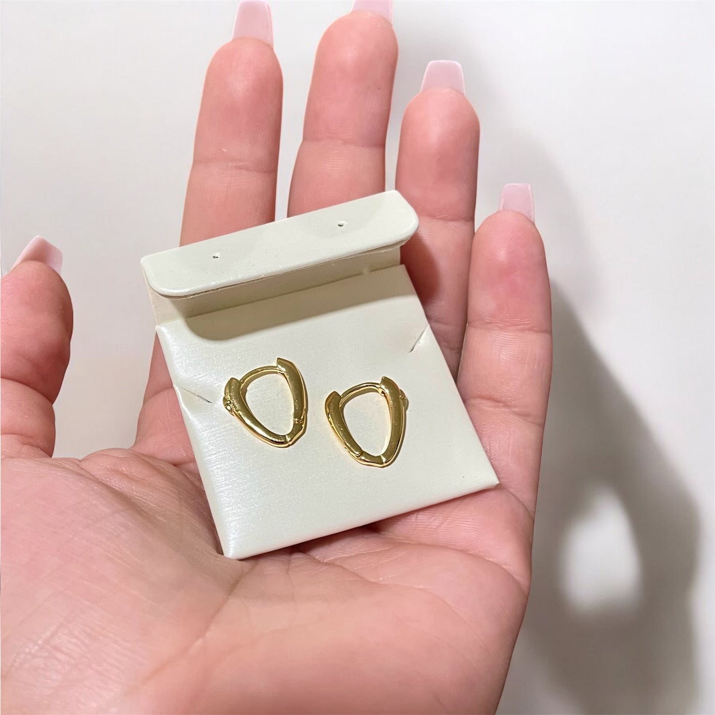 V Shape Hoops Plain - Perfect for Any Occasion