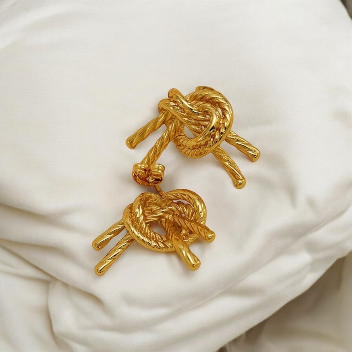 Knot earrings