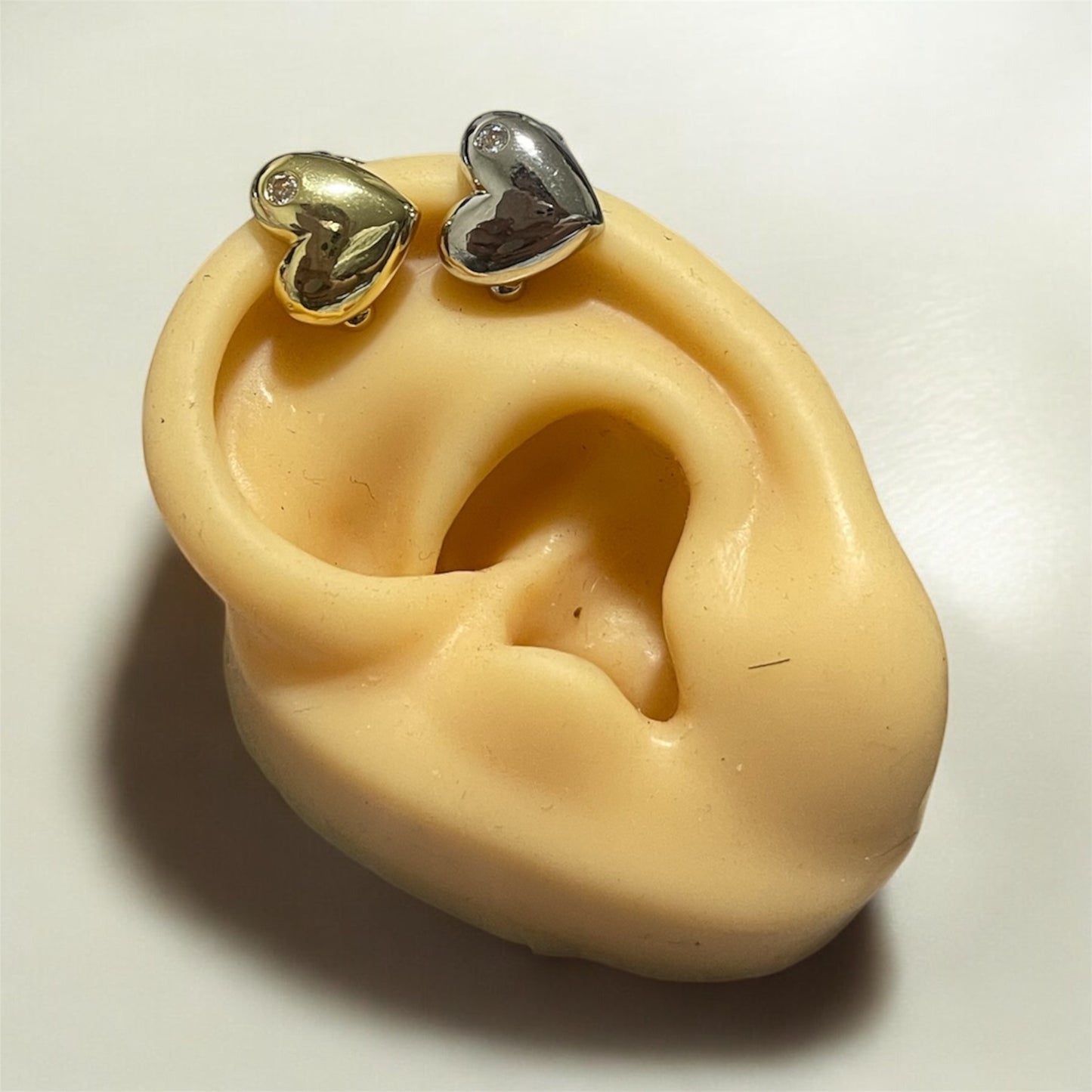 Heart earcuff