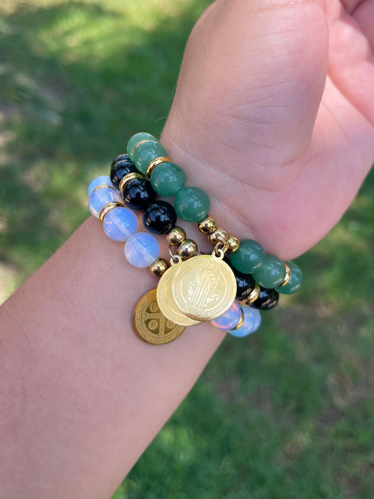 Stones bracelet with San Benito