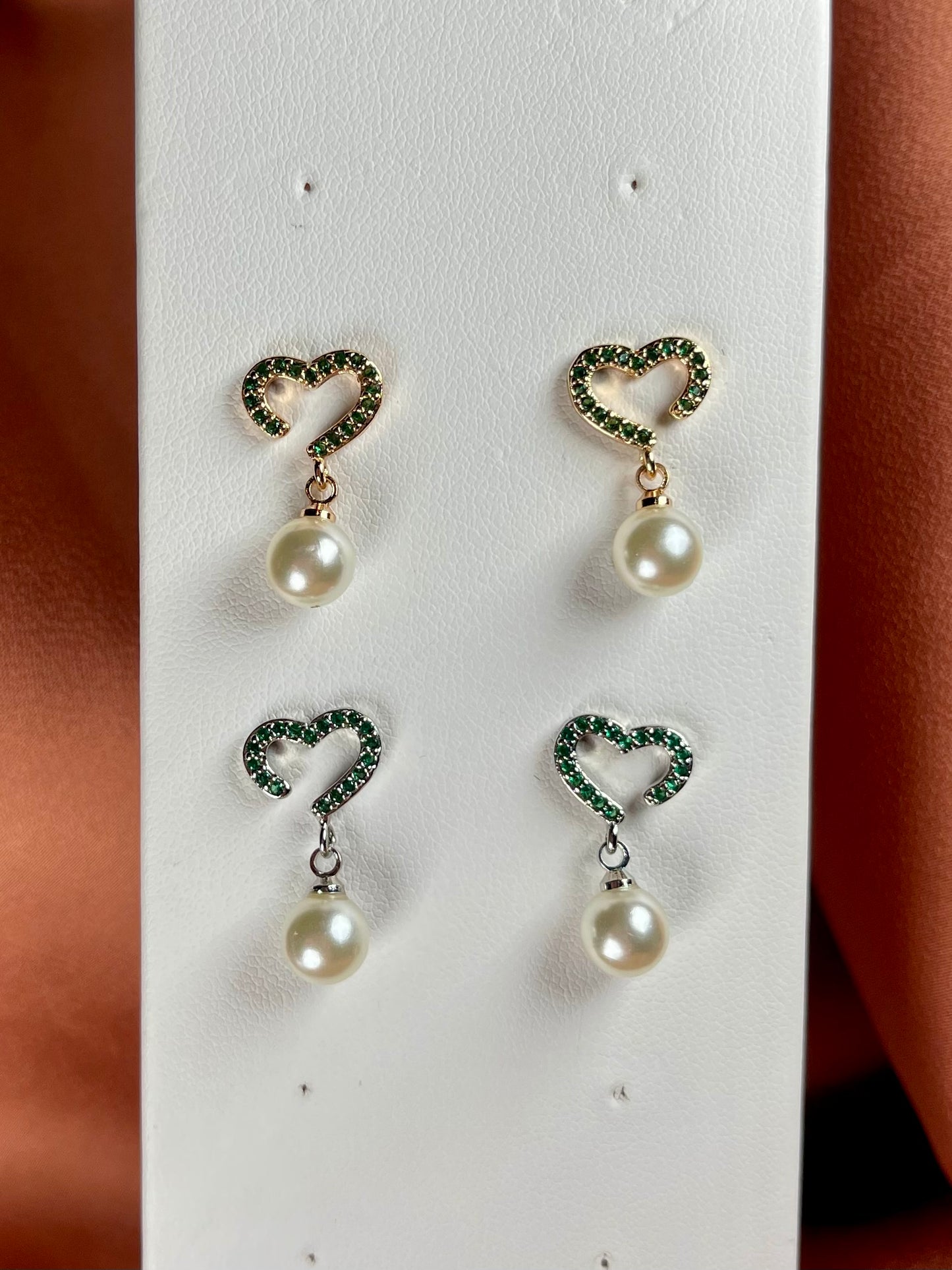 Heart with pearl earrings